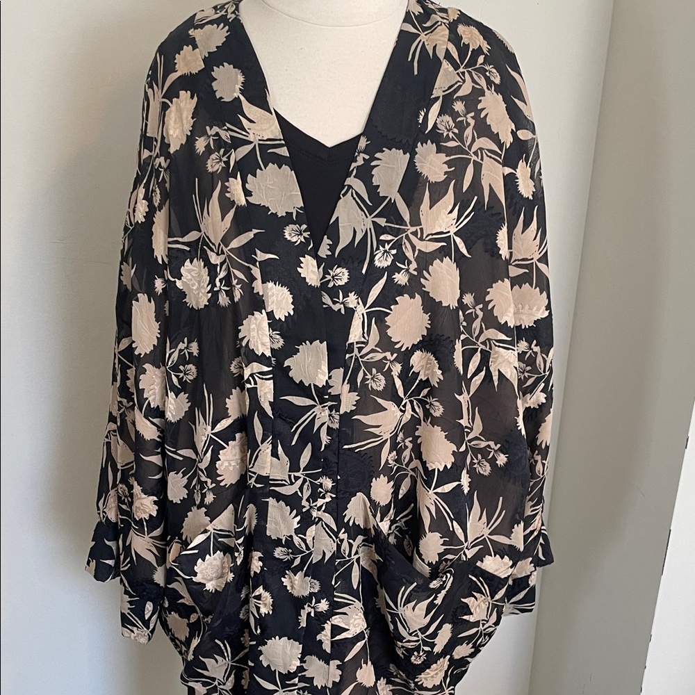 NWT Floral Black and Cream Women's oversized cardigan top size s
